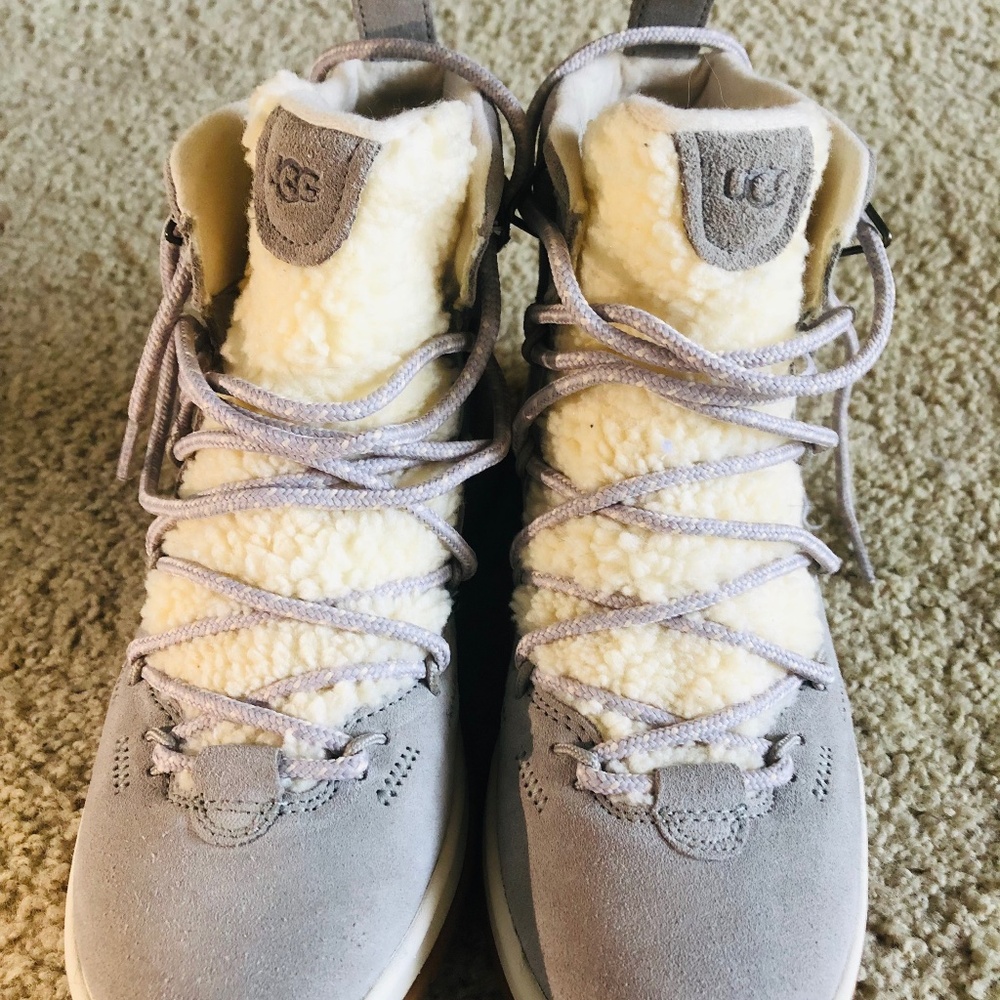 UGG Women’s NEW Lakesider Heritage Mid Boot Sneaker Waterproof Suede Gray US 7